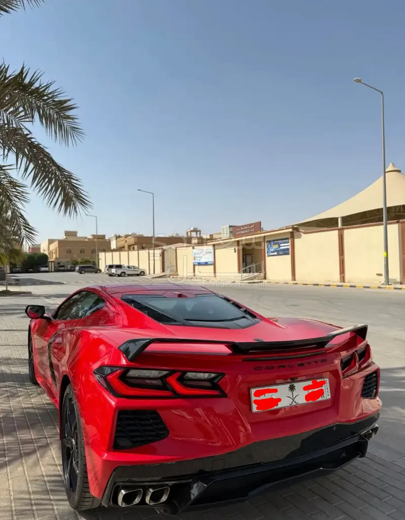 2023 شفروليه كورفيت سي 8