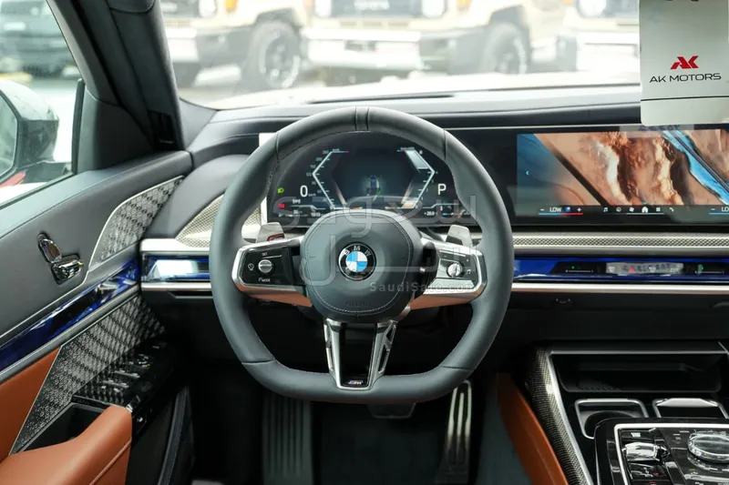 2026 بي ام دبليو الفئة السابعة 760 إل أي إم