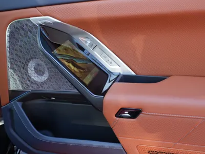 2026 بي ام دبليو الفئة السابعة 760 إل أي إم