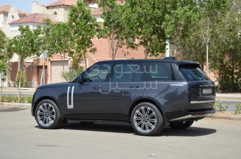 2025 لاند روفر رينج روفر اوتوبيوغرافي