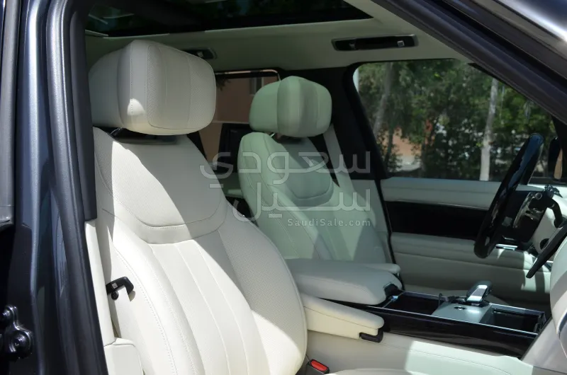 2025 لاند روفر رينج روفر اوتوبيوغرافي