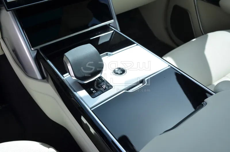 2025 لاند روفر رينج روفر اوتوبيوغرافي