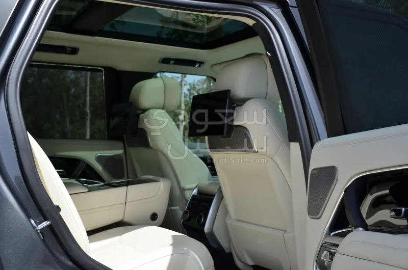 2025 لاند روفر رينج روفر اوتوبيوغرافي