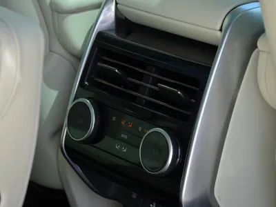 2025 لاند روفر رينج روفر اوتوبيوغرافي