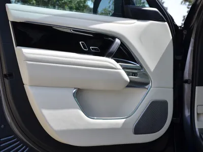 2025 لاند روفر رينج روفر اوتوبيوغرافي