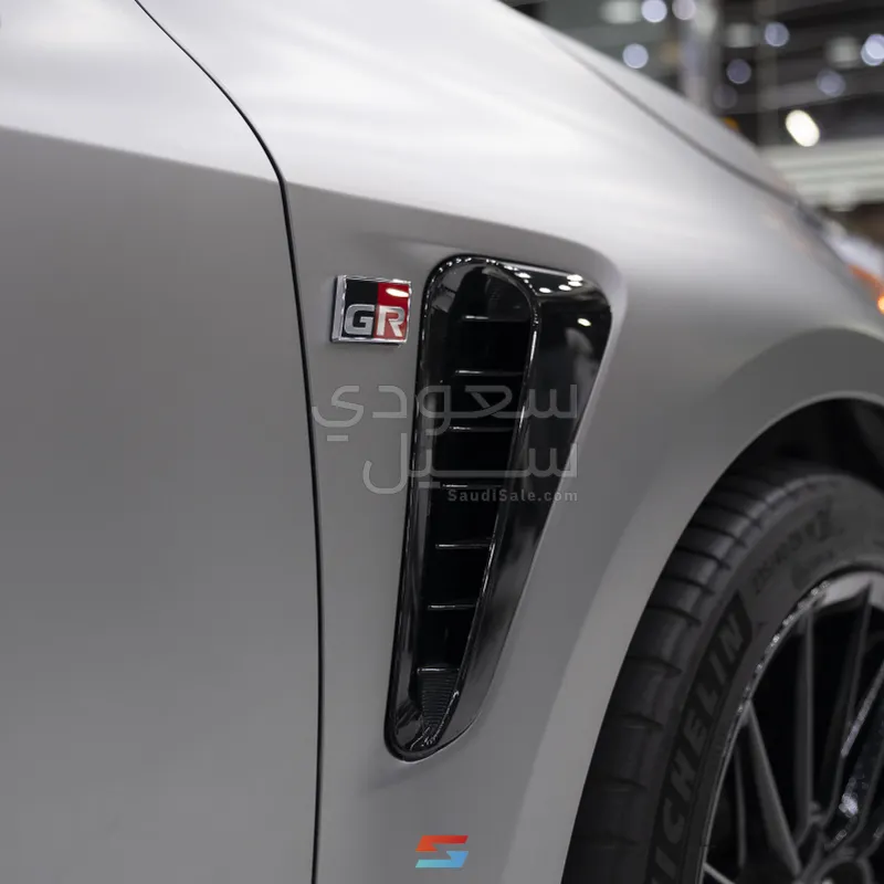 2023 تويوتا كورولا جي آر