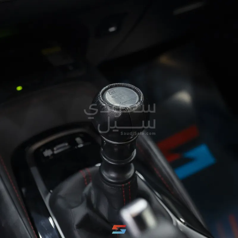 2023 تويوتا كورولا جي آر