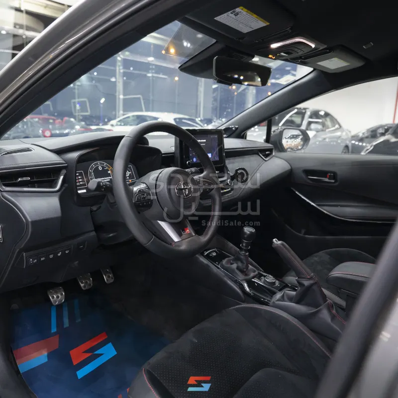 2023 تويوتا كورولا جي آر