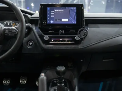 2023 تويوتا كورولا جي آر