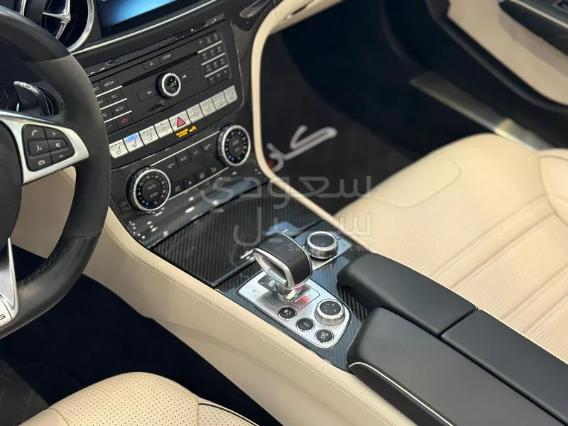 2017 مرسيدس - بنز إس إل 63 أي إم جي