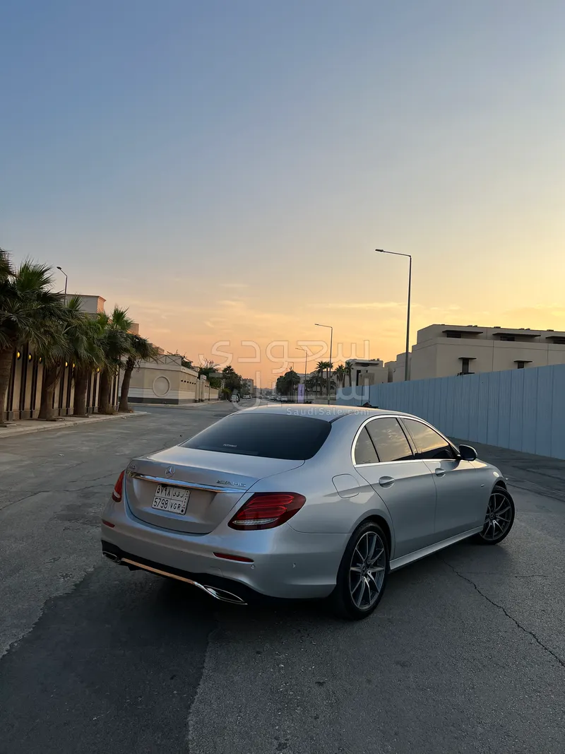 2021 مرسيدس - بنز إي 200