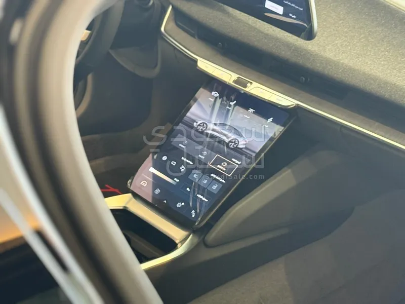 2025 لوسيد اير بيور