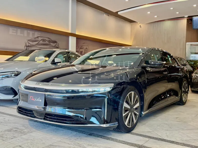 2025 لوسيد اير بيور