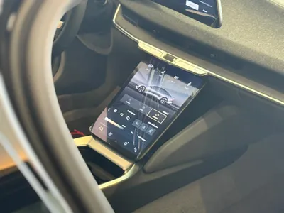 2025 لوسيد اير بيور