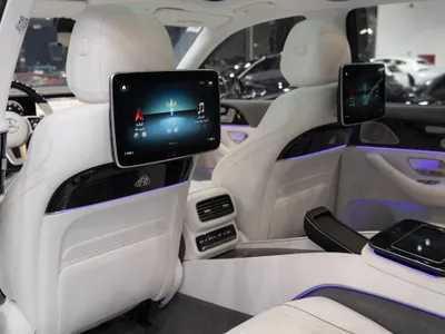 2022 مرسيدس - بنز جي إل إس 600 مايباخ