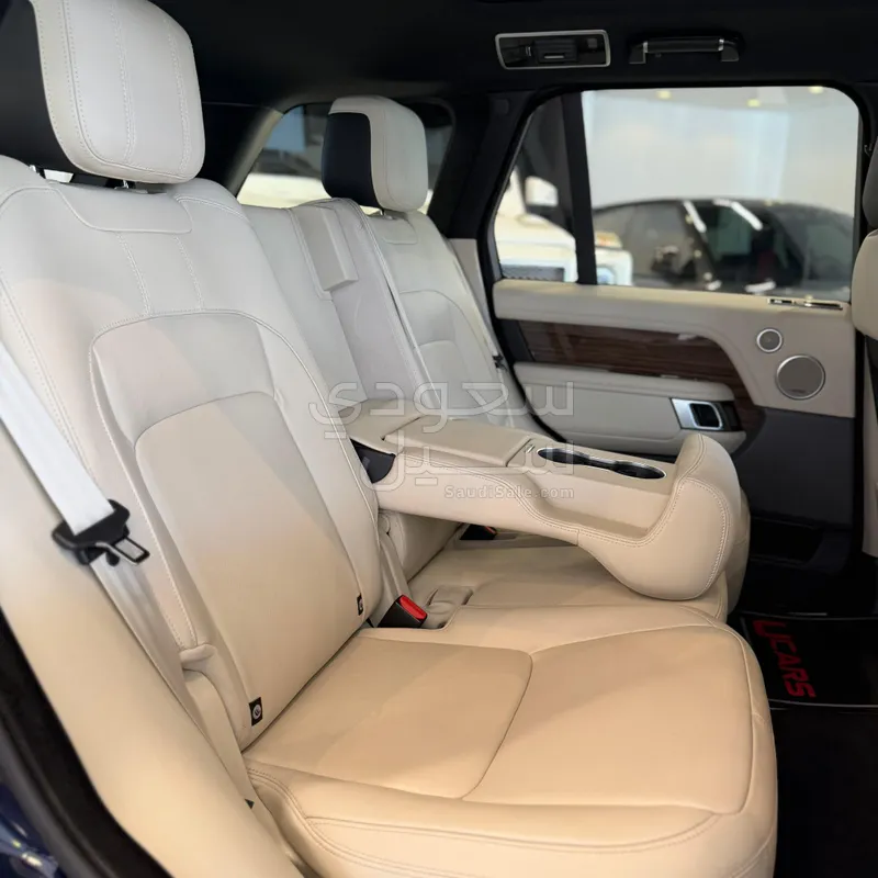 2022 لاند روفر رينج روفر كلاسيك