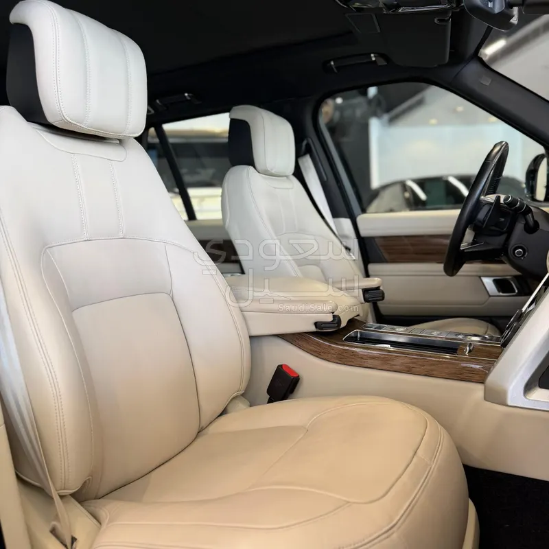 2022 لاند روفر رينج روفر كلاسيك