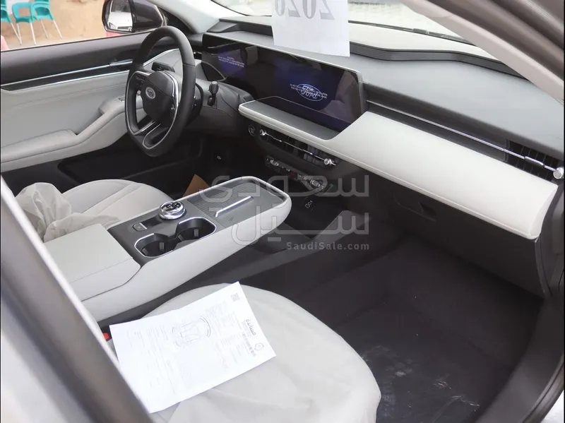 2026 فورد توروس امبيانتي