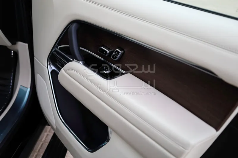 2024 لاند روفر رينج روفر اتش اس اي