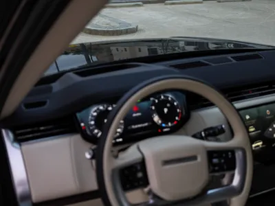 2024 لاند روفر رينج روفر اتش اس اي