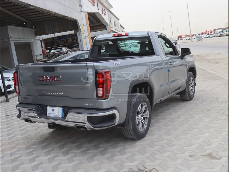 2023 جي ام سي سييرا اس ال اي