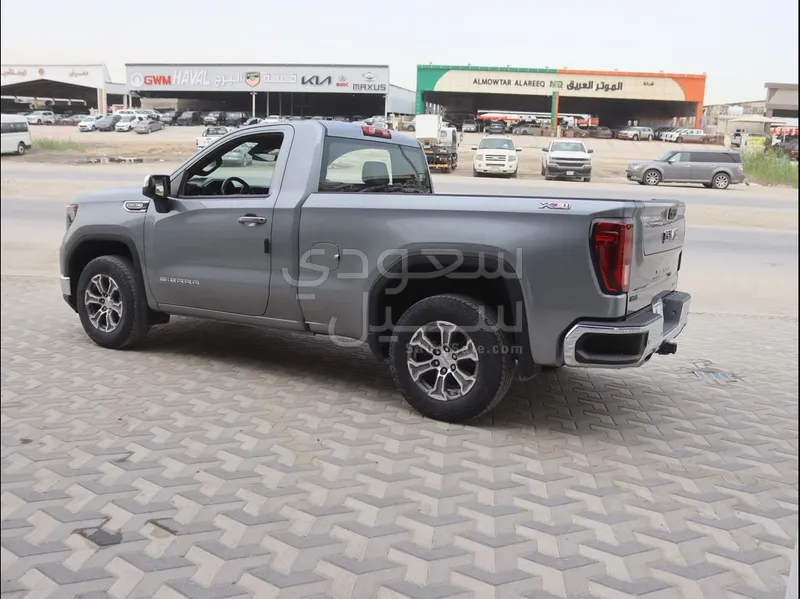 2023 جي ام سي سييرا اس ال اي