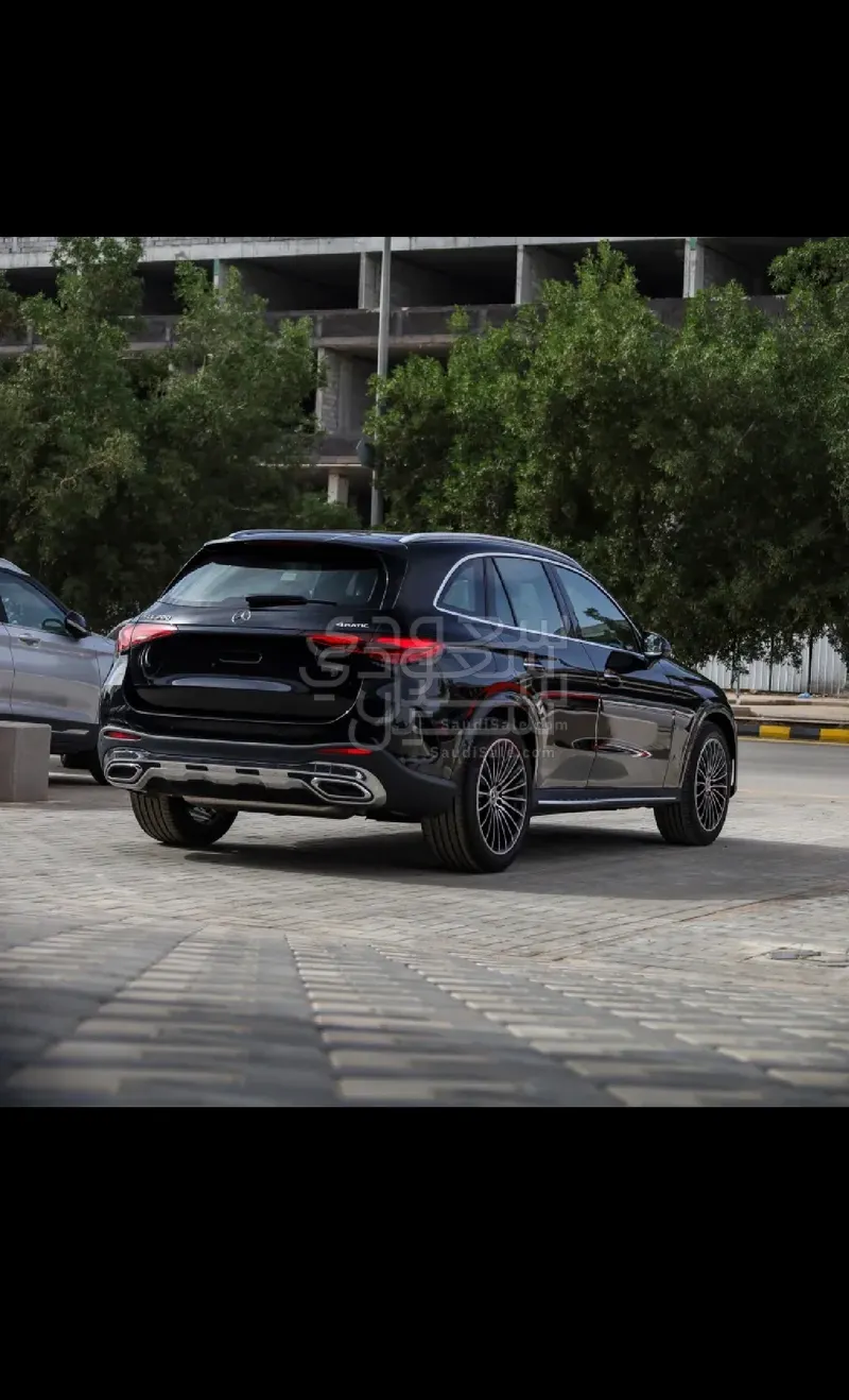 2023 مرسيدس - بنز جي إل سي 200