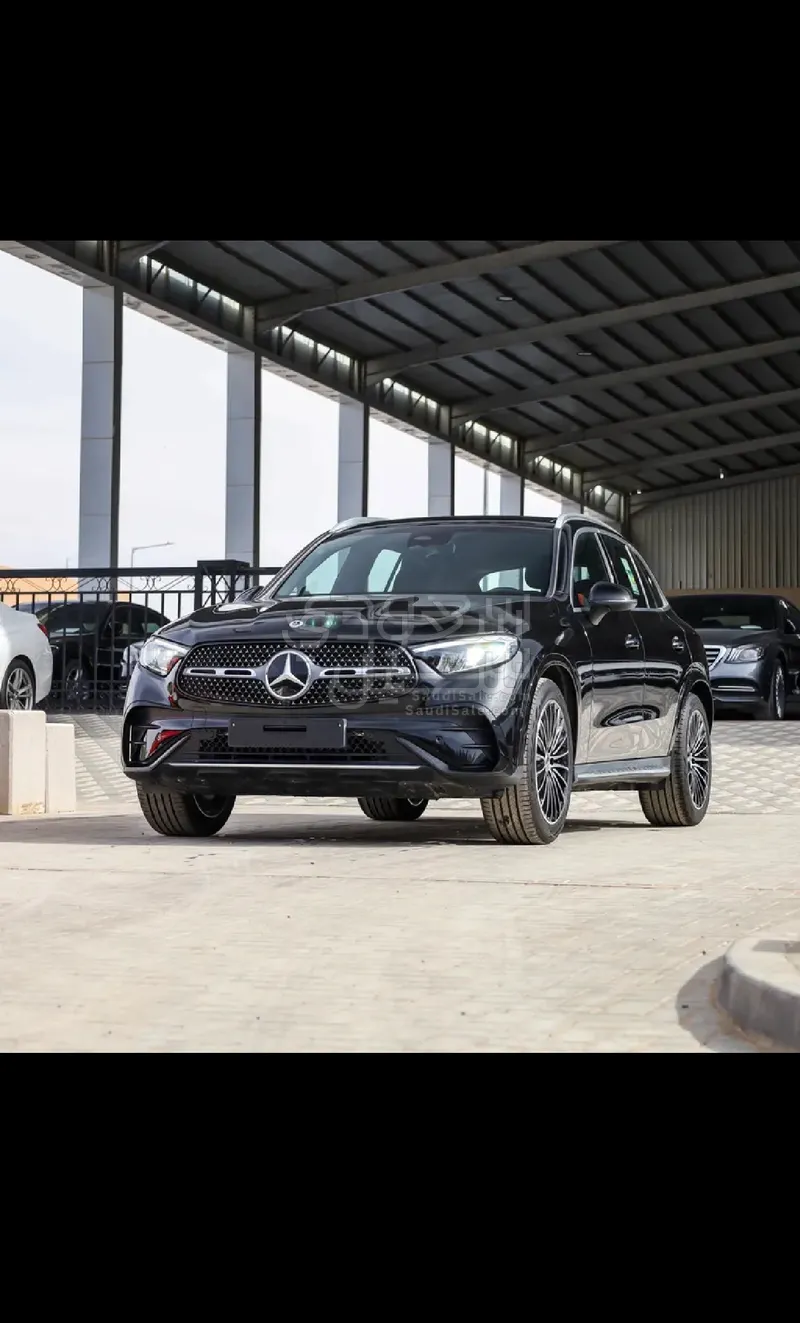 2023 مرسيدس - بنز جي إل سي 200