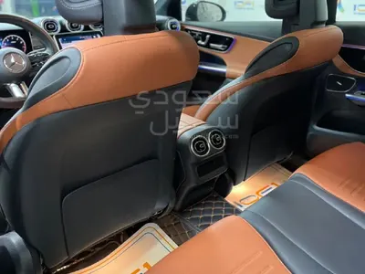 2023 مرسيدس - بنز جي إل سي 200