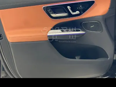 2023 مرسيدس - بنز جي إل سي 200