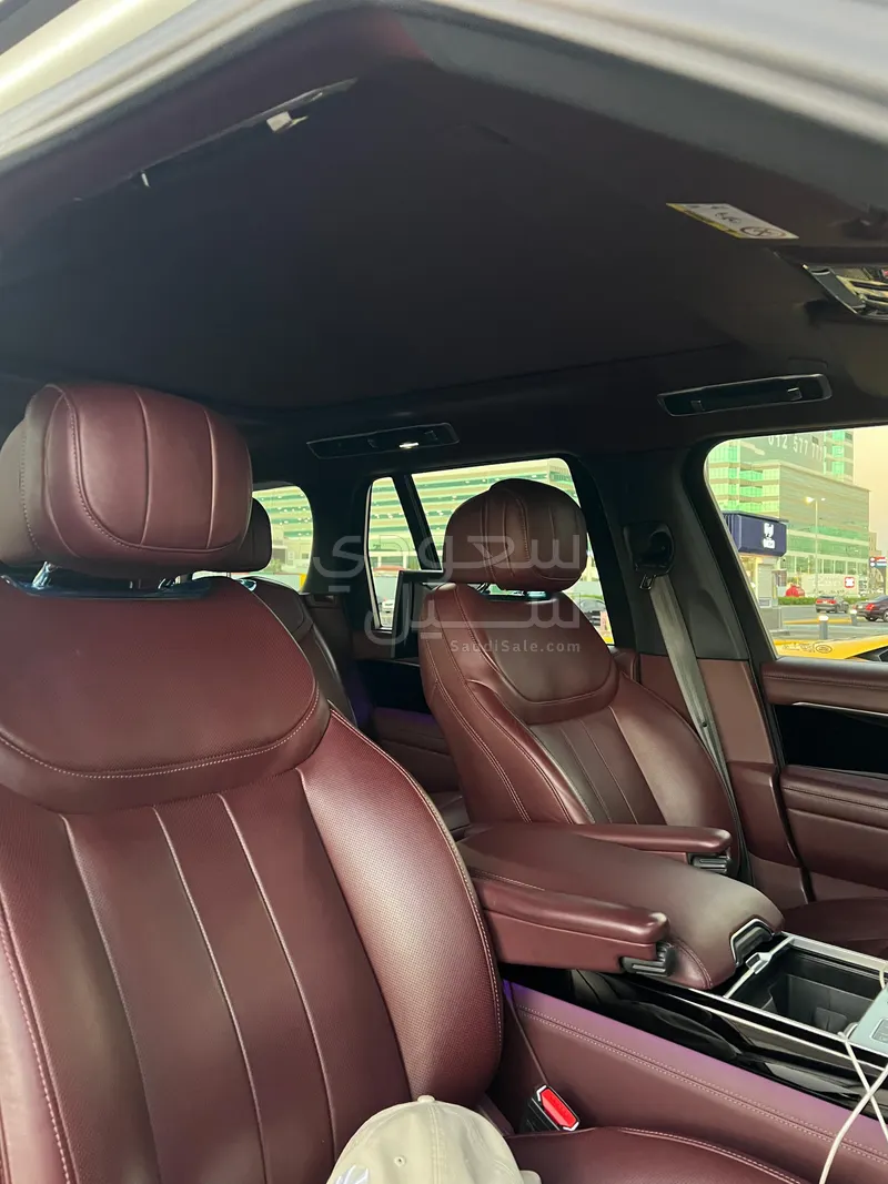 2023 لاند روفر رينج روفر فوج اوتوبيوغرافي