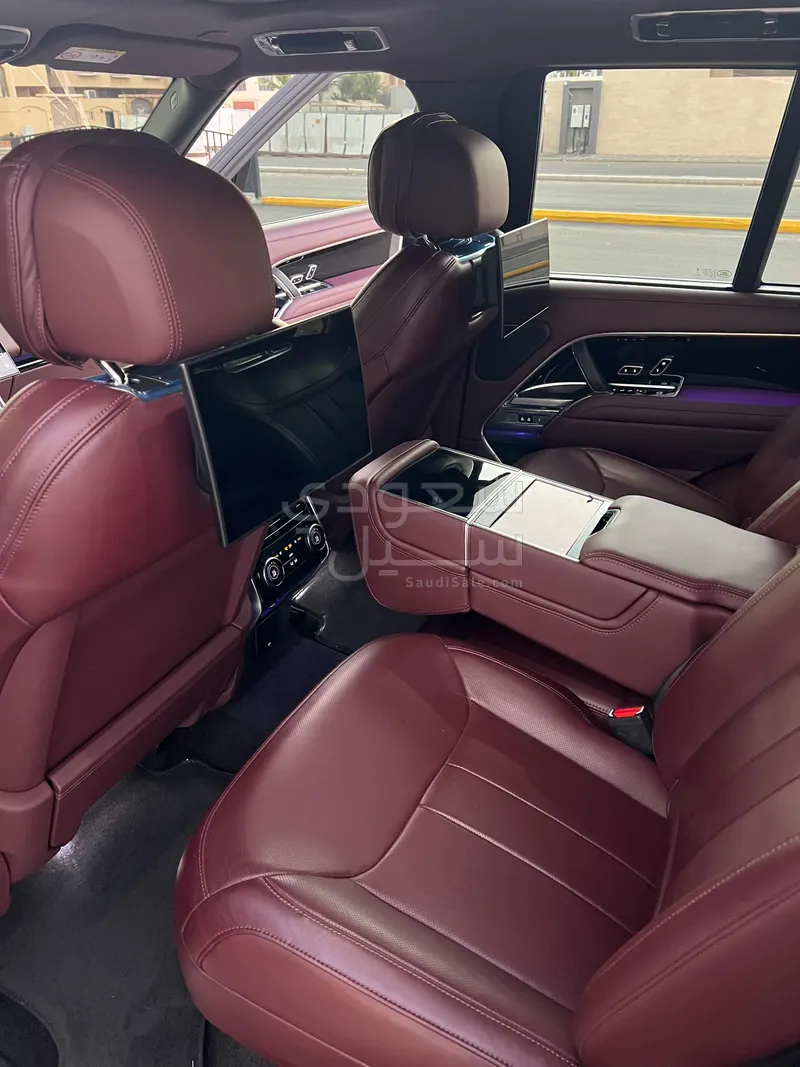 2023 لاند روفر رينج روفر فوج اوتوبيوغرافي