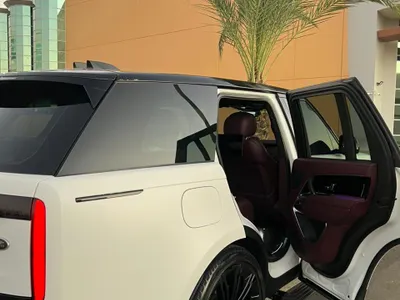 2023 لاند روفر رينج روفر فوج اوتوبيوغرافي