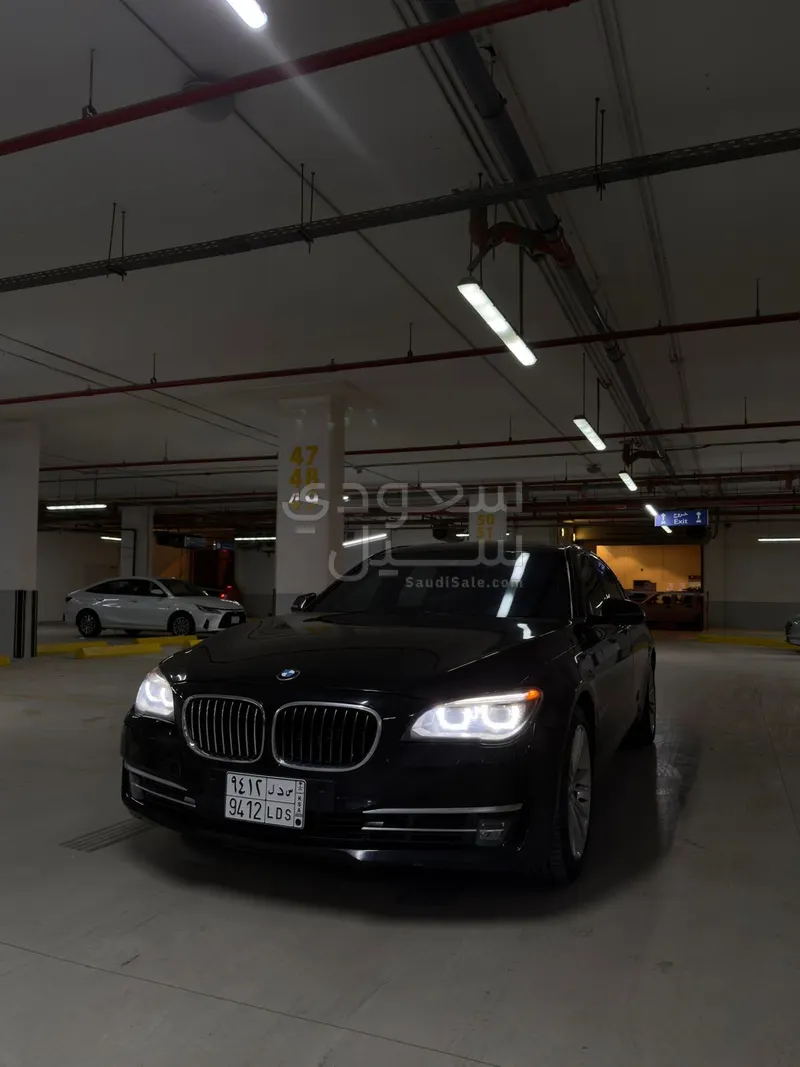 2013 بي ام دبليو الفئة السابعة 750 إل أي