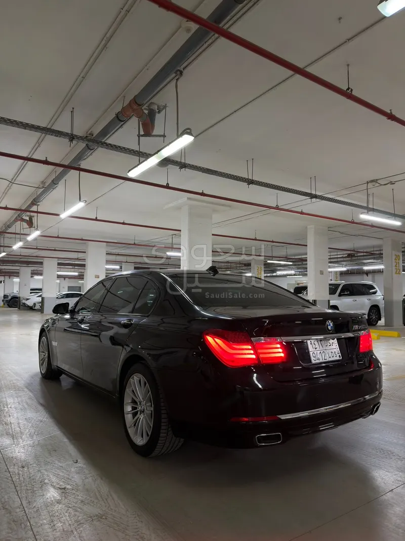 2013 بي ام دبليو الفئة السابعة 750 إل أي