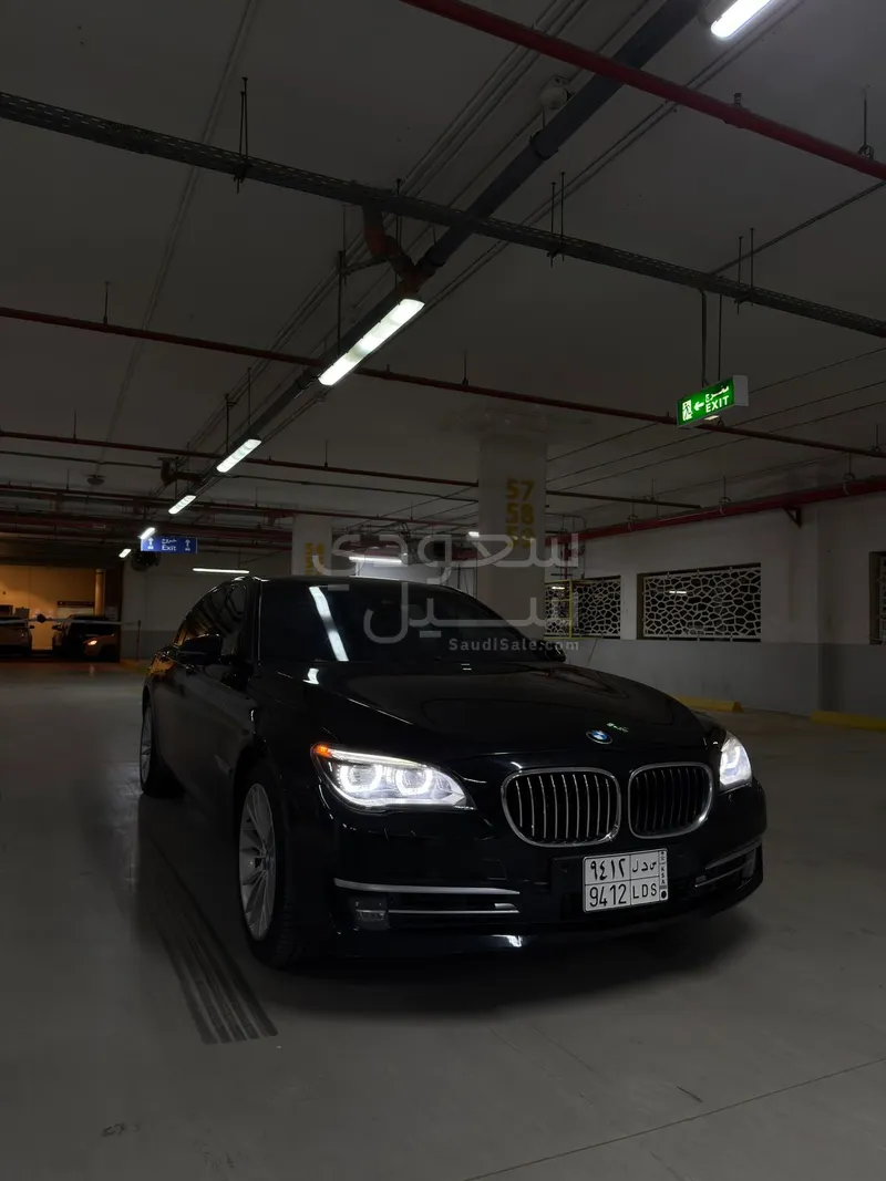 2013 بي ام دبليو الفئة السابعة 750 إل أي