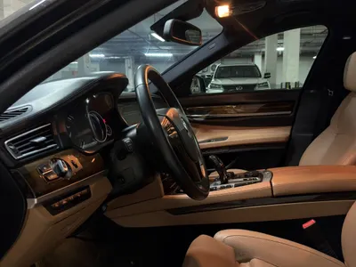 2013 بي ام دبليو الفئة السابعة 750 إل أي