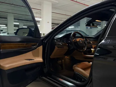 2013 بي ام دبليو الفئة السابعة 750 إل أي