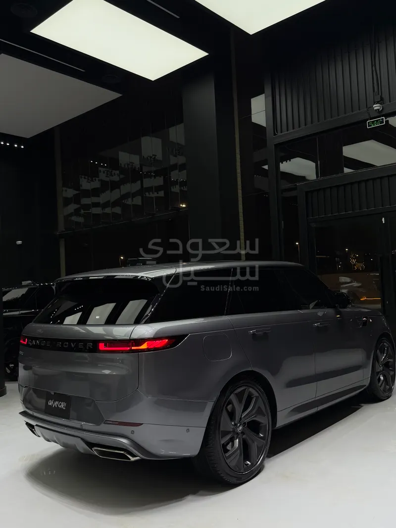 2024 لاند روفر رينج روفر سبورت اتش اس اي