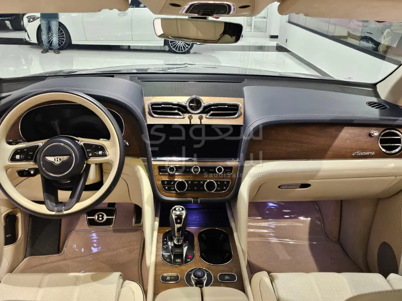 2024 بنتلي بنتايجا