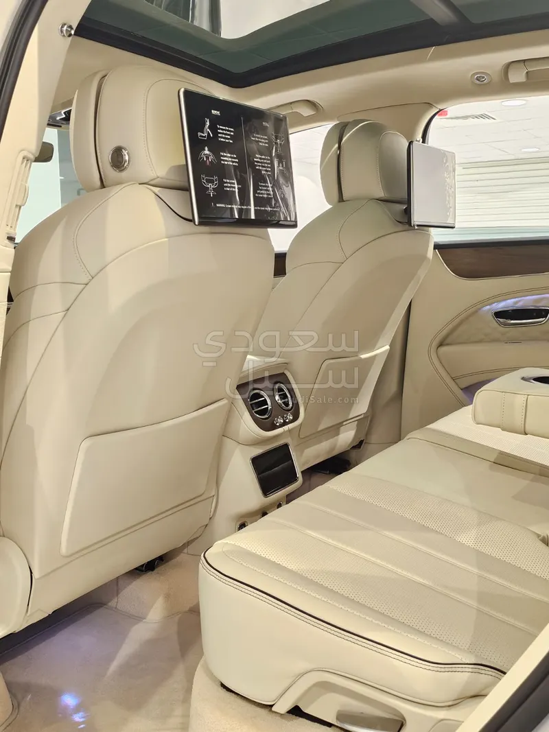 2024 بنتلي بنتايجا