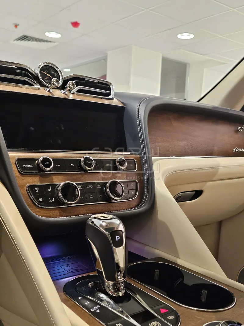 2024 بنتلي بنتايجا