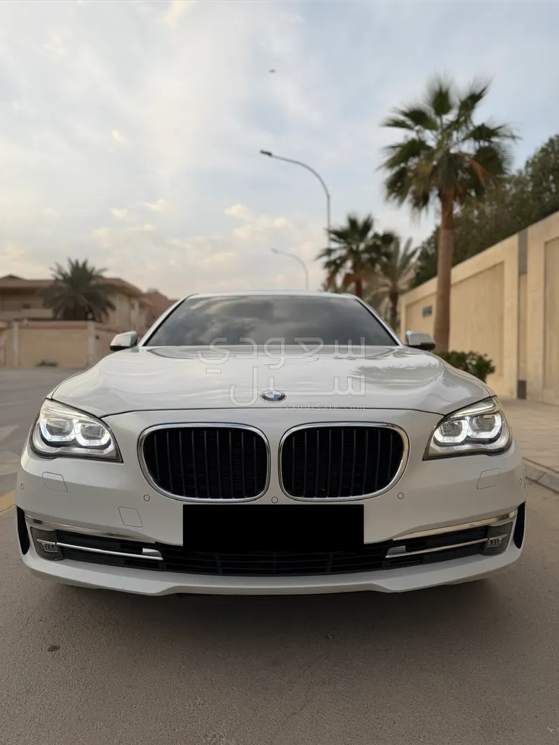 2015 بي ام دبليو الفئة السابعة 730 إل أي