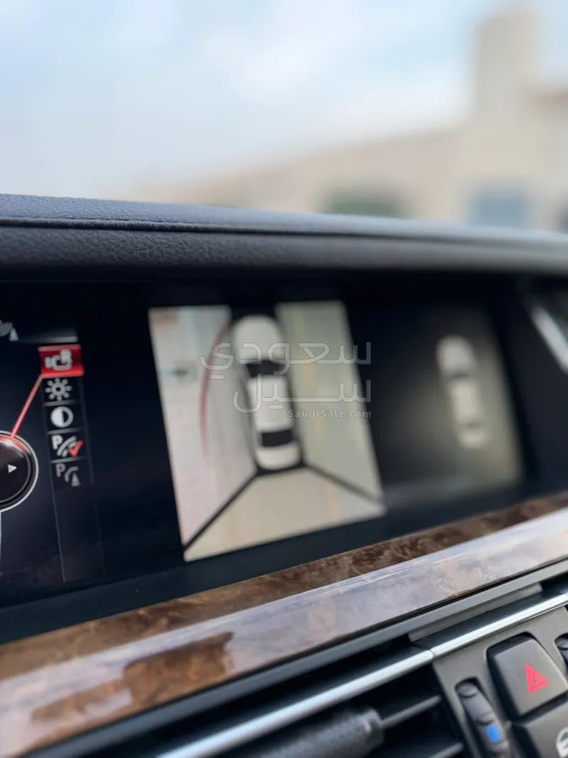 2015 بي ام دبليو الفئة السابعة 730 إل أي