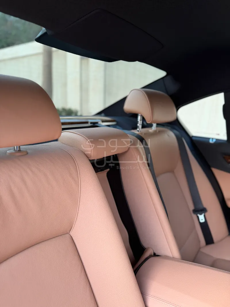 2015 بي ام دبليو الفئة السابعة 730 إل أي