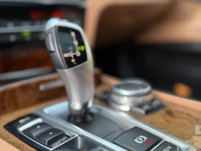 2015 بي ام دبليو الفئة السابعة 730 إل أي