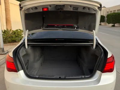 2015 بي ام دبليو الفئة السابعة 730 إل أي