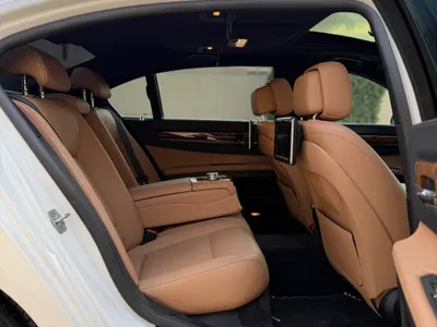 2015 بي ام دبليو الفئة السابعة 730 إل أي