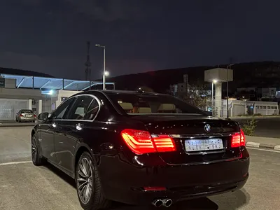 2011 بي ام دبليو الفئة السابعة 730 إل أي