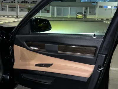 2011 بي ام دبليو الفئة السابعة 730 إل أي